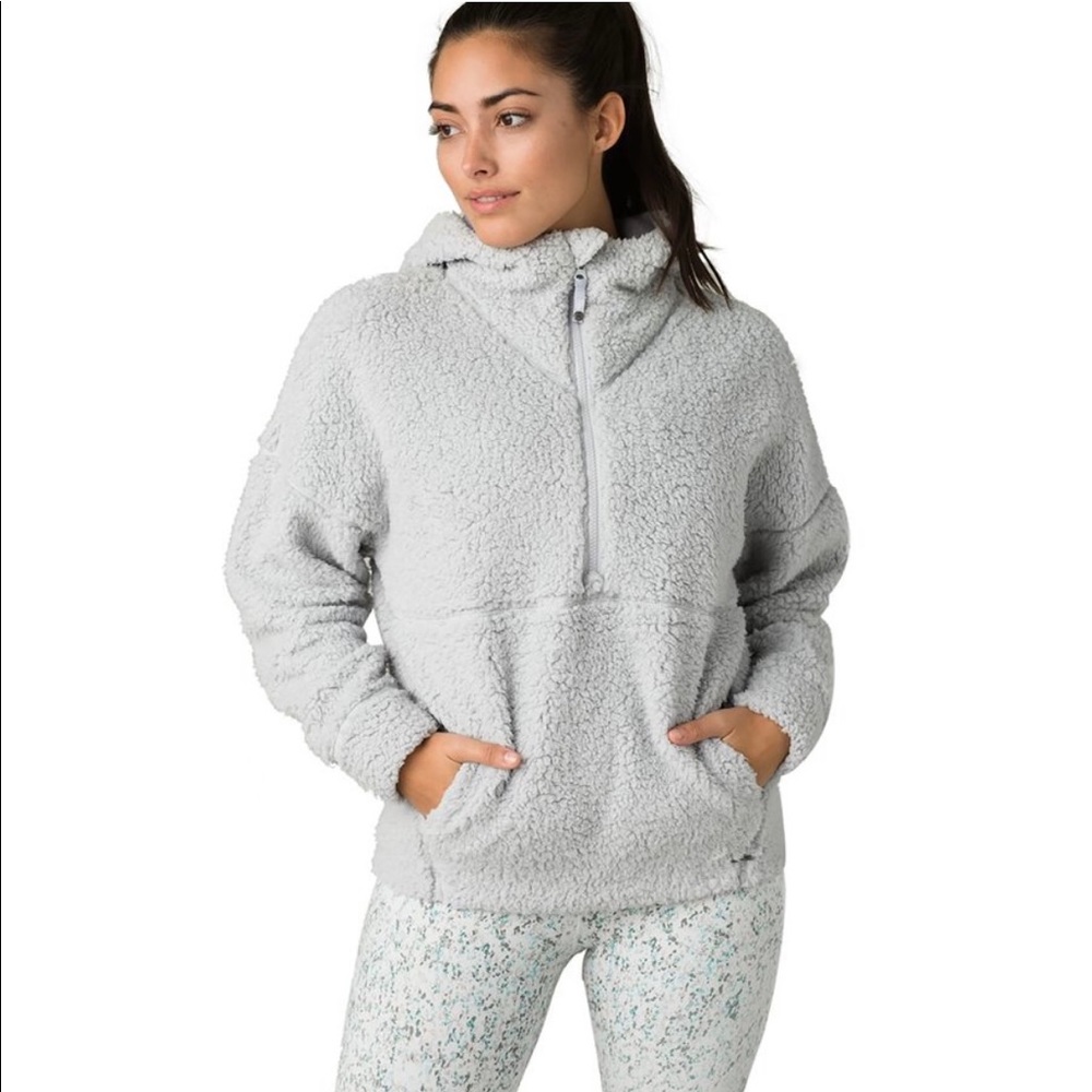 Women’s Half-Zip Fleece Jacket